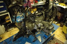 motor eingebaut mit getriebe.jpg