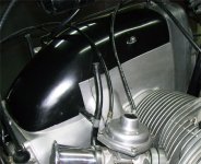 bmcapotmoteur2.jpg