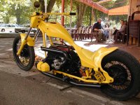 one-off-black-and-yellow-custom-bmw-chopper-by-francis-villedon-49995_1.jpg