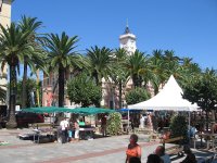 Ortskern und Marktplatz von Ajaccio.JPG