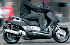Xmax250i.jpg