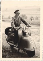 Vater mit Goggo.jpg