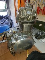 Honda SL125 Motor revidiert rechte Seite.jpg