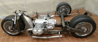 Motor oben abgeflext.jpg