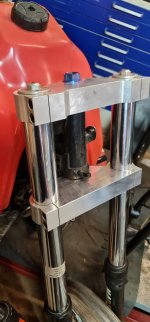 Gabelbrücken CNC verbaut (3).jpg