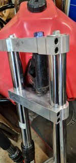 Gabelbrücken CNC verbaut (4).jpg