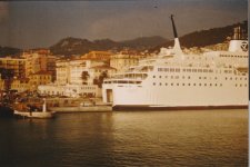 Fähre-Name-Cyrnos-Marseile.jpg