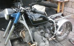 R80 Suzuki Tank Lampenhalter.jpg