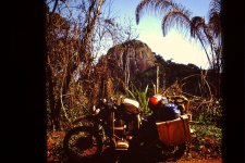 afri-road03.jpg