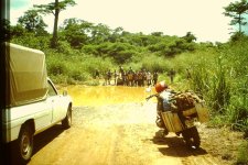 afri-road01.jpg
