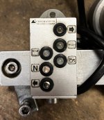 Touratech Instrumentenhalten 2.JPG