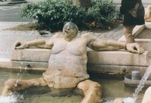 2002-02, konstanz modern art brunnen bild 6.jpg
