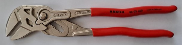 Zangenschlüssel.jpg Zangenschlüssel.jpg