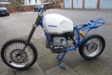 R100gs-tank.jpg