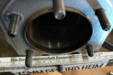 Stehbolzen Rechts Unten 2.jpg