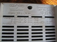 Ladegerät 6-12 V  2,5 A bzw. 4 A (3).JPG