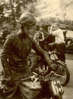 Burgring-Rennen_1948_Nr63_in_Startszene.jpg