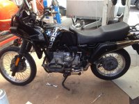 BMW R100GS zwischen 01.jpg