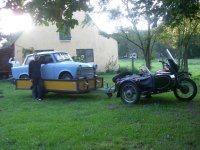 Trabi auf Hänger.jpg