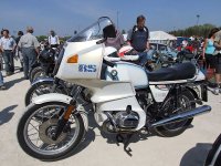 800px-BMW_R_100_RS_weiss[1].jpg