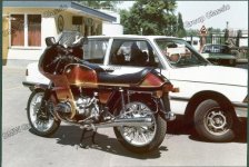 BMW R 100 RS Sonderlackierung Schwarz-Rot-Gold (Walter Scheel) 04-1977.jpg BMW R 100 RS Sonderlackierung Schwarz-Rot-Gold (Walter Scheel) 04-1977.jpg