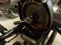 4  Schwungradschrauben lösen.JPG