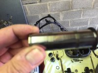 Kolbenbolzen links.jpg