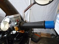 Gasgriff.jpg Gasgriff.jpg